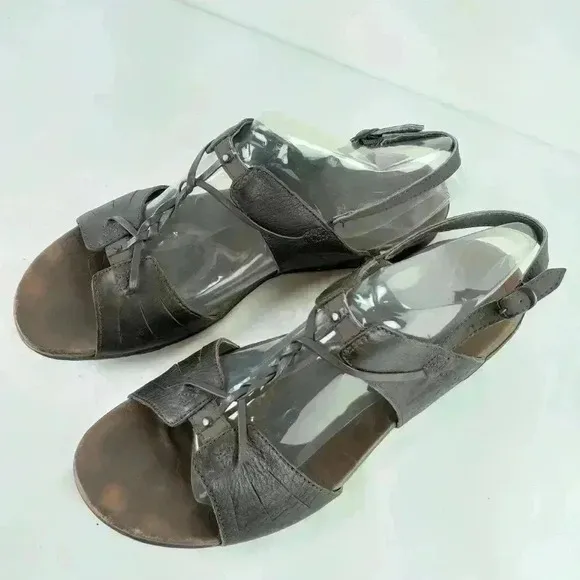 Merrell Mahogany Sandals Size 10 sling backs