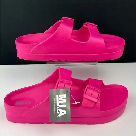 Mia - ‘Bright Pink Platform’ Sandals SZ: 7, 8, 9, 10. NWT