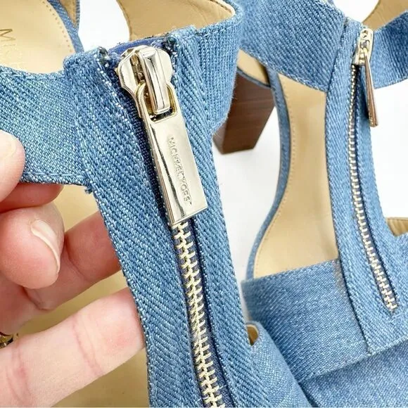 Michael KORS BERKLEY DENIM PLATFORM T-STRAP GOLD LOGO ZIPPER OPEN-TOE SANDAL 7.5