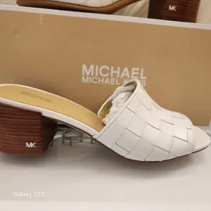 Michael Kors Ingrid Midheel Mule/Sandals. Size 9.5. Optic White. NIB.