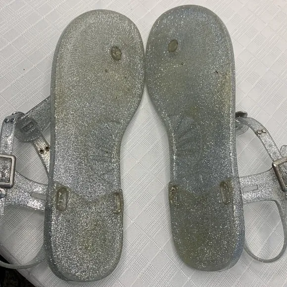 MICHAEL KORS Jelly PVC Thong Sandal MK Logo Plate Matte Silver
