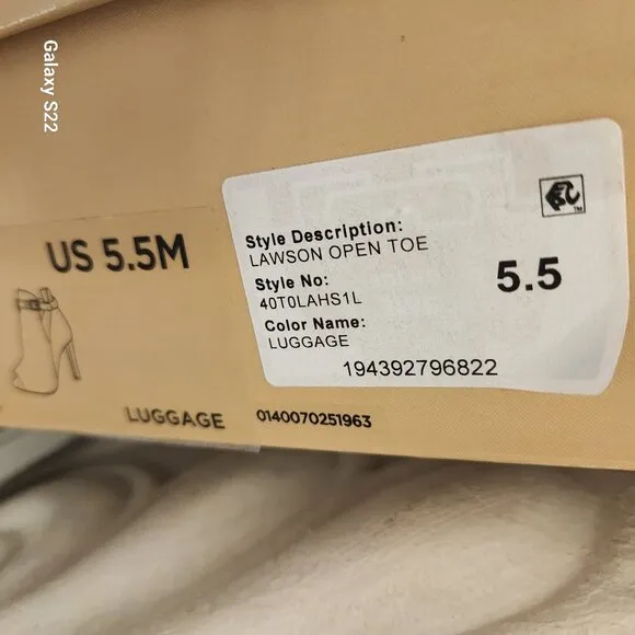 Michael Kors Leather &quot; Lawson Open Toe&quot; Heeled Sandals. NIB. Size 5.5