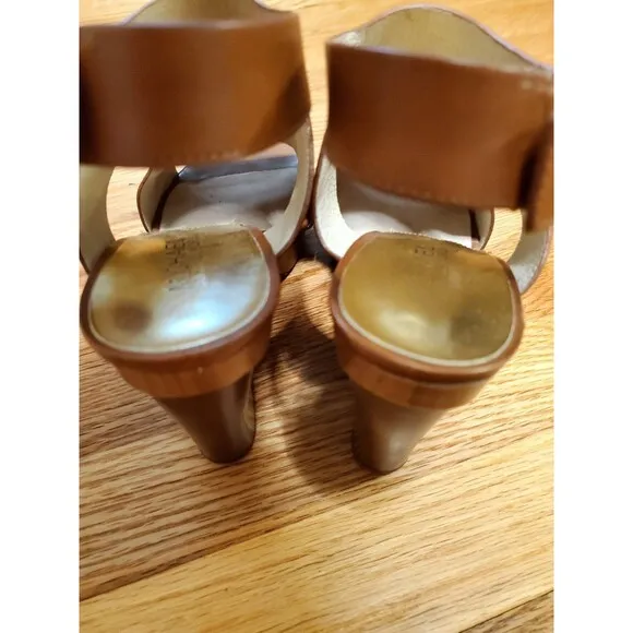 Michael Kors MK Brown Wedge Sandals Size 8