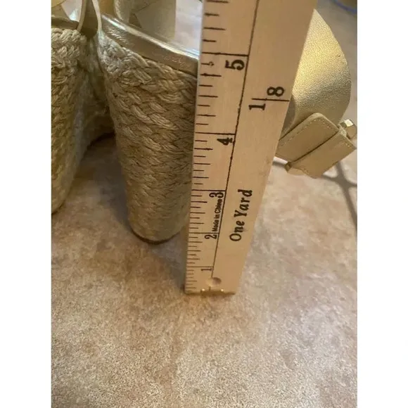 MICHAEL KORS  Women's Michael Kors Giovanna Gold Strappy Wedge Sandals 9.5