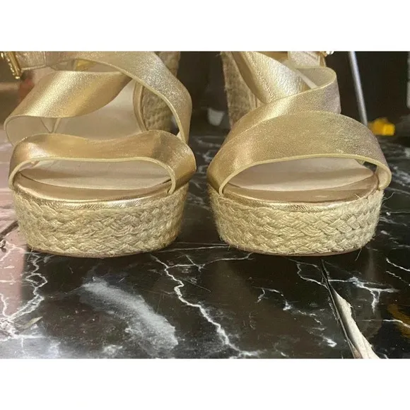 MICHAEL KORS  Women's Michael Kors Giovanna Gold Strappy Wedge Sandals 9.5