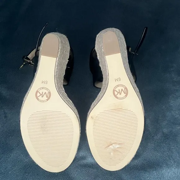 MICHAEL Michael Kors Women Kaylee Wedge Sandal Size 6
