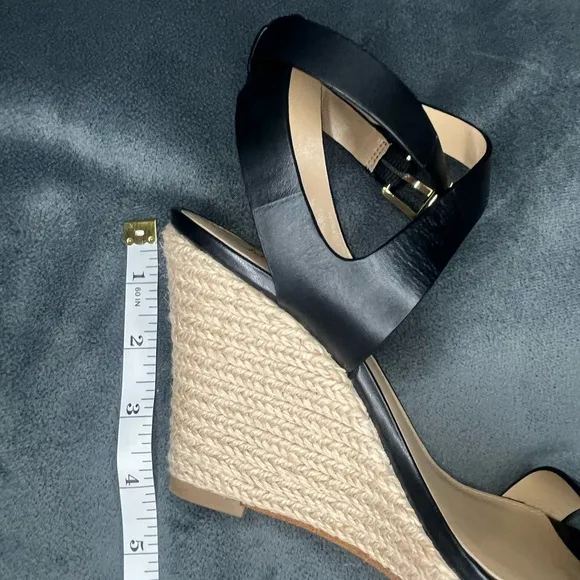 MICHAEL Michael Kors Women Kaylee Wedge Sandal Size 6