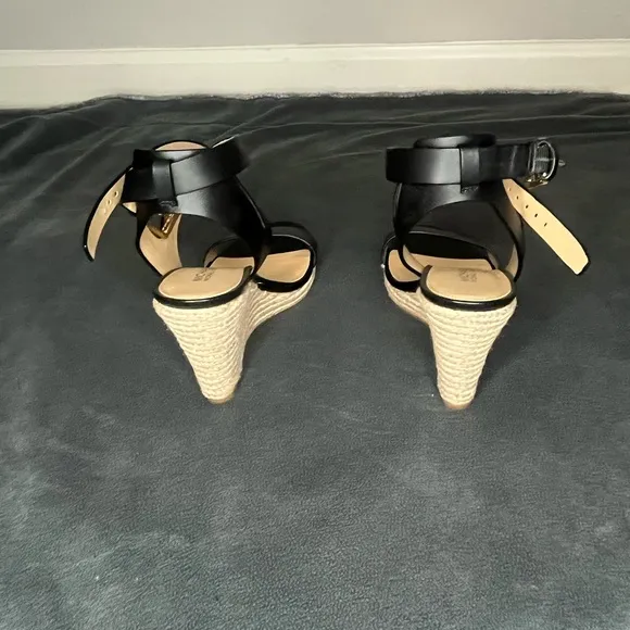 MICHAEL Michael Kors Women Kaylee Wedge Sandal Size 6