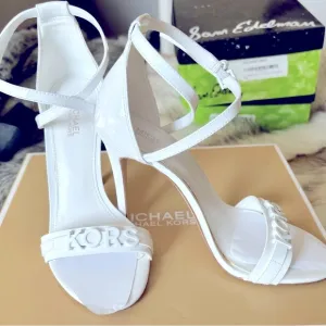 ❤️Micheal Kors new summer white leather sandals  size 5.5 ❤️.New❤️Goldie’s 🦋