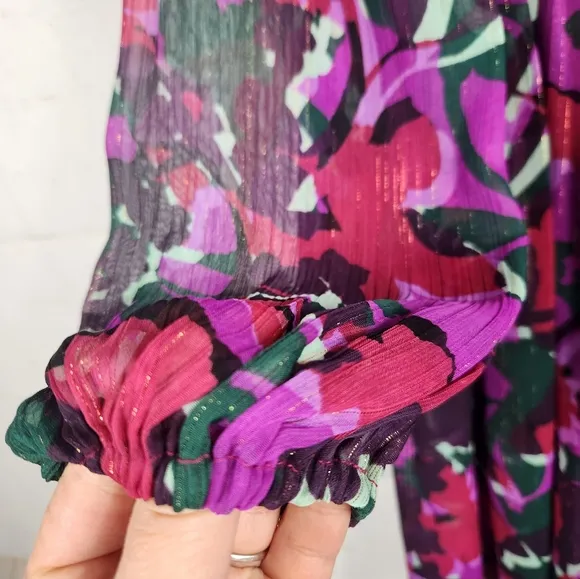 Misa Jessa Chiffon Smocked Neck Mini Dress in Holiday Sparkle Abstract Small