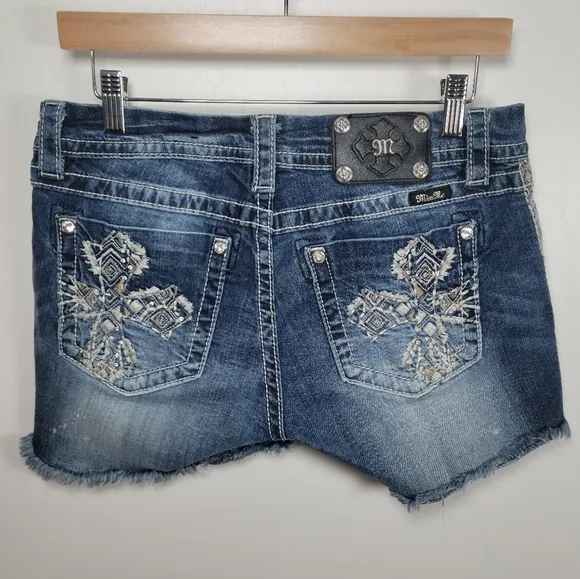 Miss Me Mid-Rise Easy Embellished Shorts Size 29