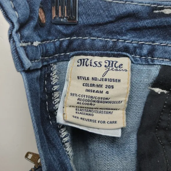 Miss Me Mid-Rise Easy Embellished Shorts Size 29