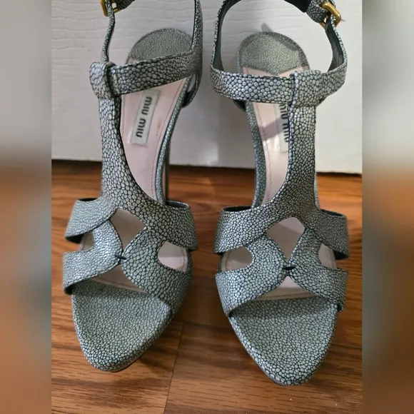 MIU MIU STINGRAY PLATFORM SANDALS