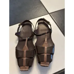 Miu Miu Women's Brown Patent Leather Sandals Size 39.5 9.5 Made In Italy