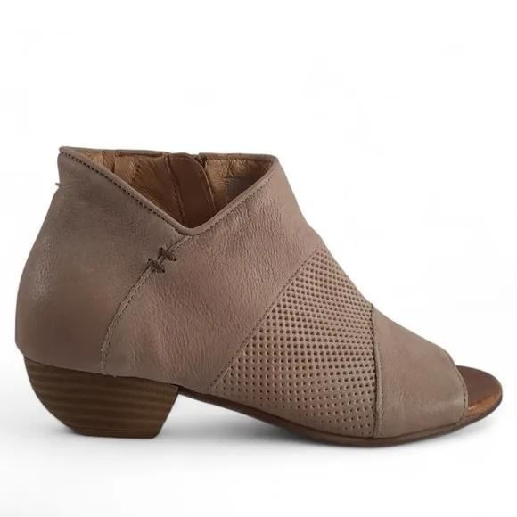 MIZ MOOZ Clermont Peep Toe Leather Heeled Booties Laser Cut Sandals Heels 7.5