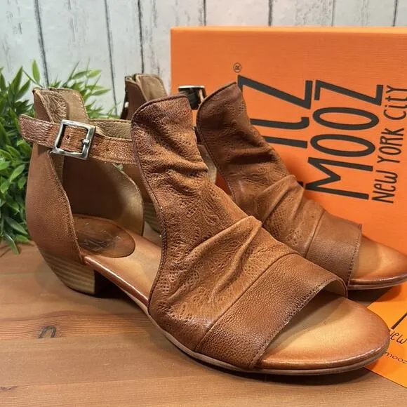 Miz Mooz Corra Leather Wide Width Heeled Sandals Size 38