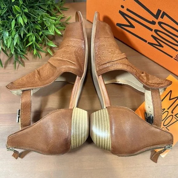 Miz Mooz Corra Leather Wide Width Heeled Sandals Size 38