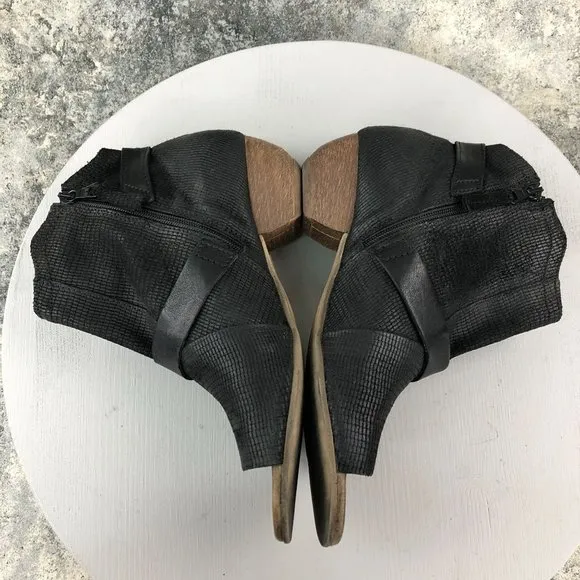 Miz Mooz Women's Size 41 (9.5-10) Corgan Verona Collection Black Leather Sandals