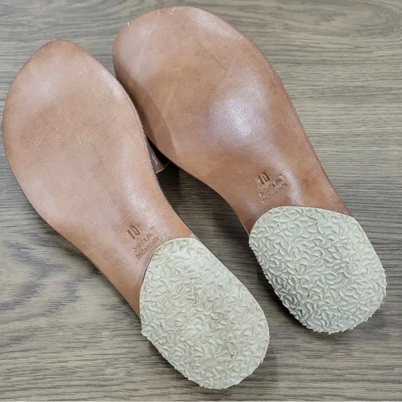 MYSTIQUE BOUTIQUE EMBELLISHED LEATHER SANDALS SIZE 10 NEW IN BOX