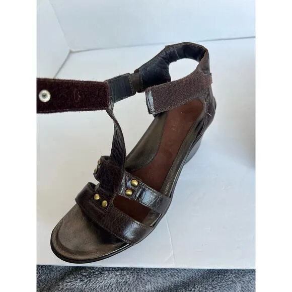 NAOT FLIRT Ankle T-strap Platform Wedge Heels Sandals Brown Leather Sz 10 - 41