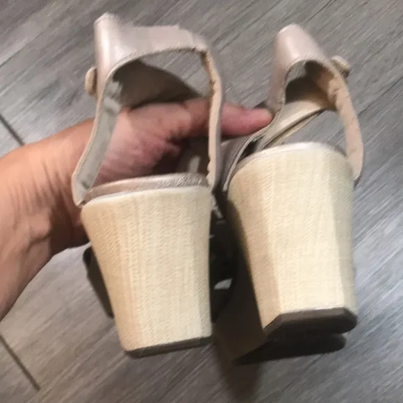 Naot “Flirt” Silver Threads Leather Adjustable Strap Wedge Sandals size 11