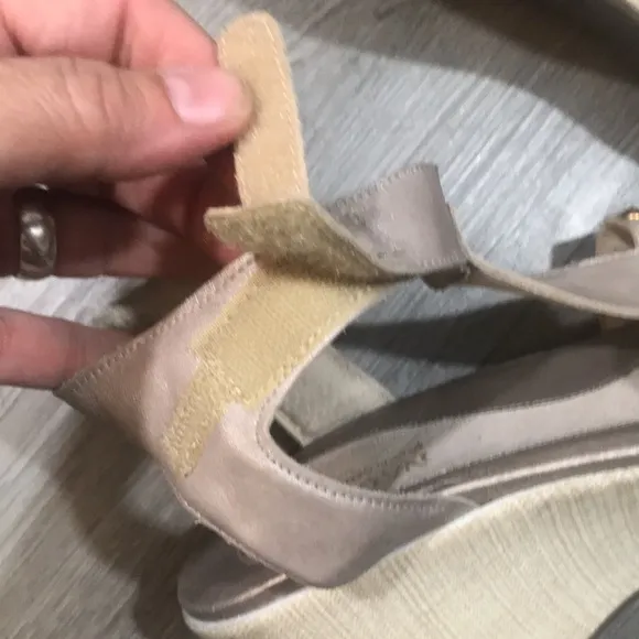 Naot “Flirt” Silver Threads Leather Adjustable Strap Wedge Sandals size 11