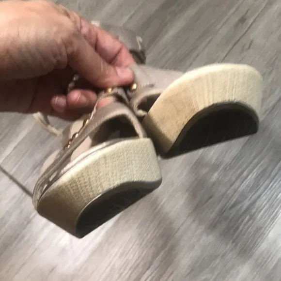 Naot “Flirt” Silver Threads Leather Adjustable Strap Wedge Sandals size 11
