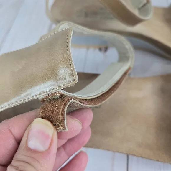 NAOT Footwear Women's Mermaid Wedge Sandal Size 11 Arizona Tan Leather