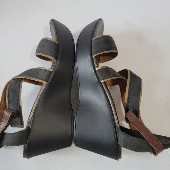 NAOT Gesture Criss-Cross Strap Black Leather Wedges Sandals Sz 42/11 Comfy