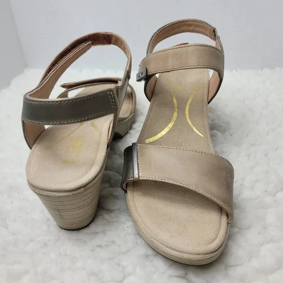 Naot Intact Women's Sandals Size 9 Adjustable Leather Straps Heel Comfort Beige