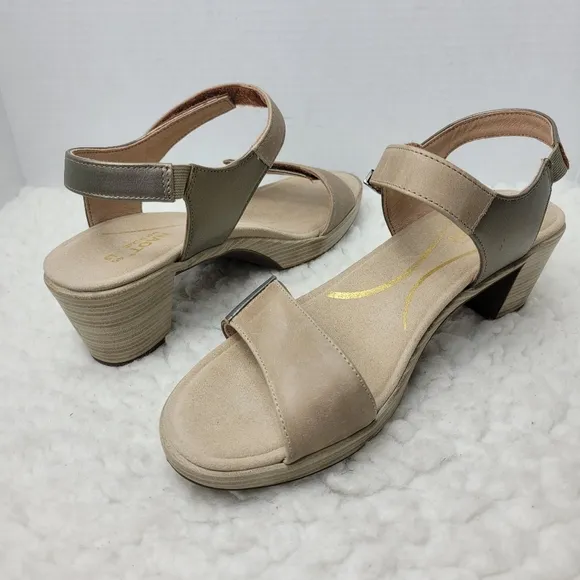 Naot Intact Women's Sandals Size 9 Adjustable Leather Straps Heel Comfort Beige