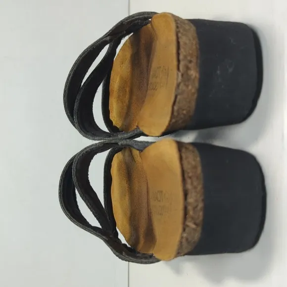 Naot Naomi criss cross slip on slide sandals women's size 6 EU 37