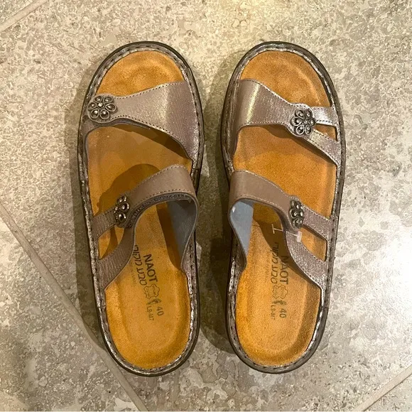 NAOT Trinton Sandals, Silver Threads Silver Size EU 40, US 9