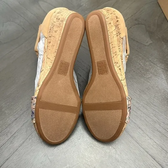 NATURALIZER Areda Ankle Strap Wedge Sandals