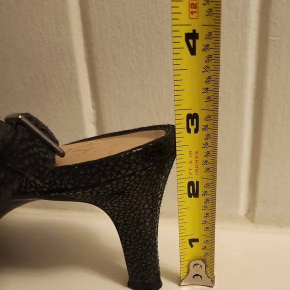Naturalizer Black Taimi Slingback Sandals Sz 6M
