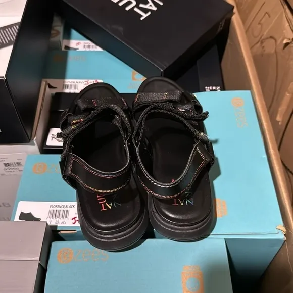 Naturalizer Flores Sandal in Black Multi
