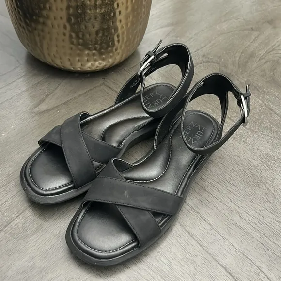 Naturalizer Jamila Flat Sandals Women's Shoes In Black Faux Nubuck