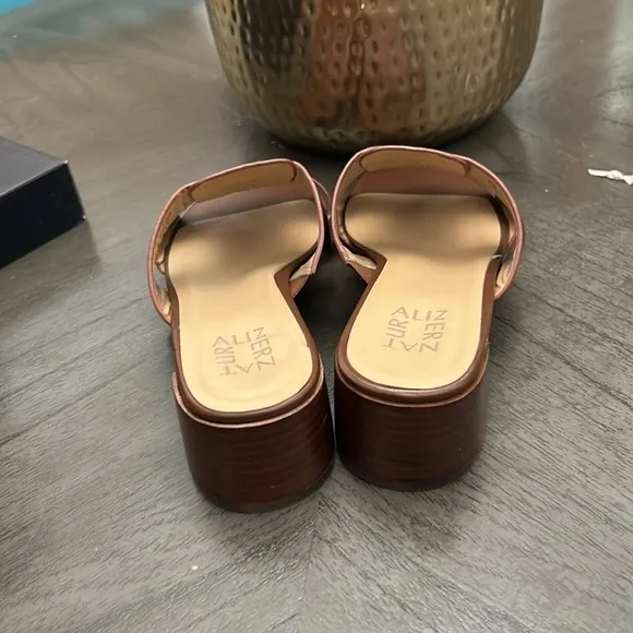 NATURALIZER JOEY LEATHER BLOCK HEEL SLIDE SANDALS
