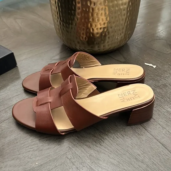 NATURALIZER JOEY LEATHER BLOCK HEEL SLIDE SANDALS