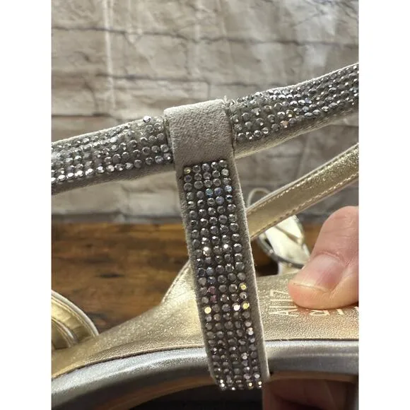 Naturalizer Sz 9WW &quot;Vanessa 2&quot; Silver Rhinestone Strappy Slip on Sandal NWOT