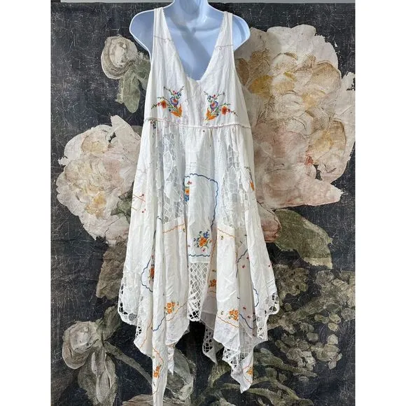 New Anthropologie Rita embroidered long dress Size Small