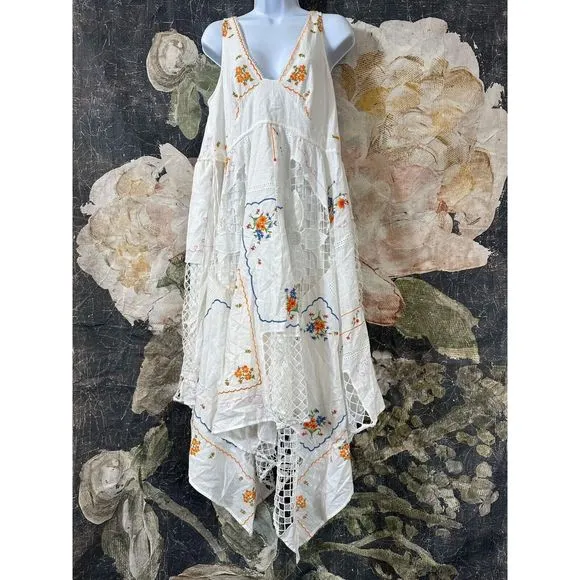 New Anthropologie Rita embroidered long dress Size Small