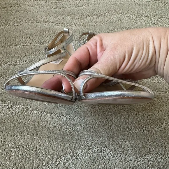 NEW Badgley Mischka Silver Metallic Strappy Anklet Wedge Leather Sandals Size 8