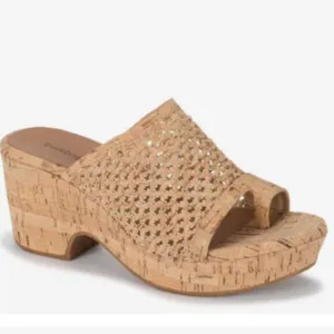 NEW Baretraps Womens Bethie Slide Natural 9.5M Wedge Sandals