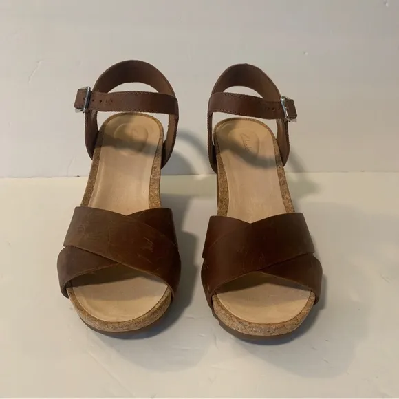 New Clarks Women's Flex Sun Wedge Sandals, Tan Leather, 9 NWB