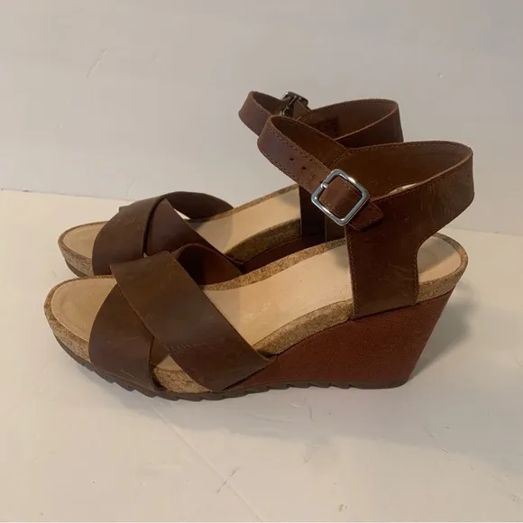 New Clarks Women's Flex Sun Wedge Sandals, Tan Leather, 9 NWB