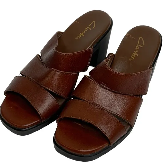 New Clarks Womens Whiskey Brown 3” Slide Block Heels Sandals 33648 Size: 7.5