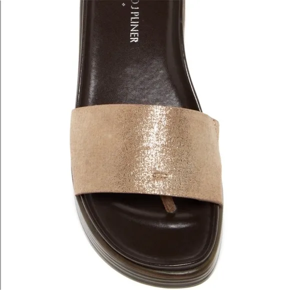 NEW! Donald J Pliner Fiji Slip-On Wedge Sandal - Size 6
