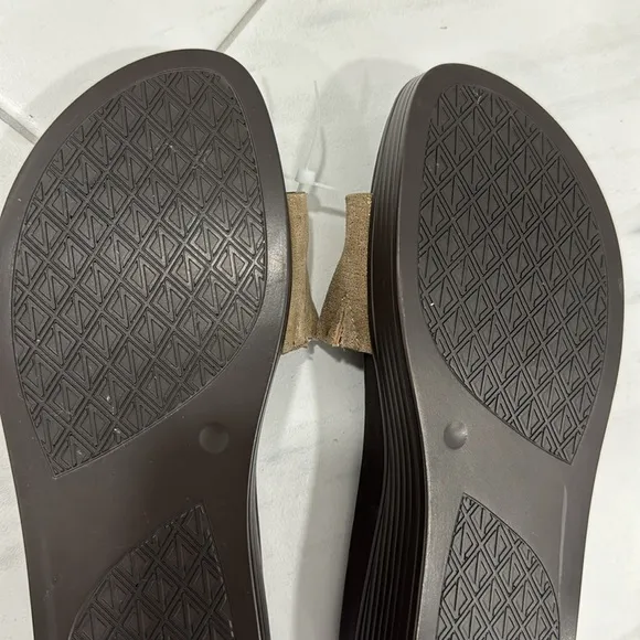 NEW! Donald J Pliner Fiji Slip-On Wedge Sandal - Size 6