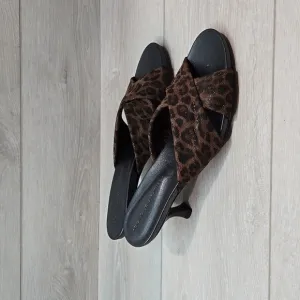 NEW Donald J Pliner Women Crisscross Leopard  Leather Heels Sandals shoes sz 8M